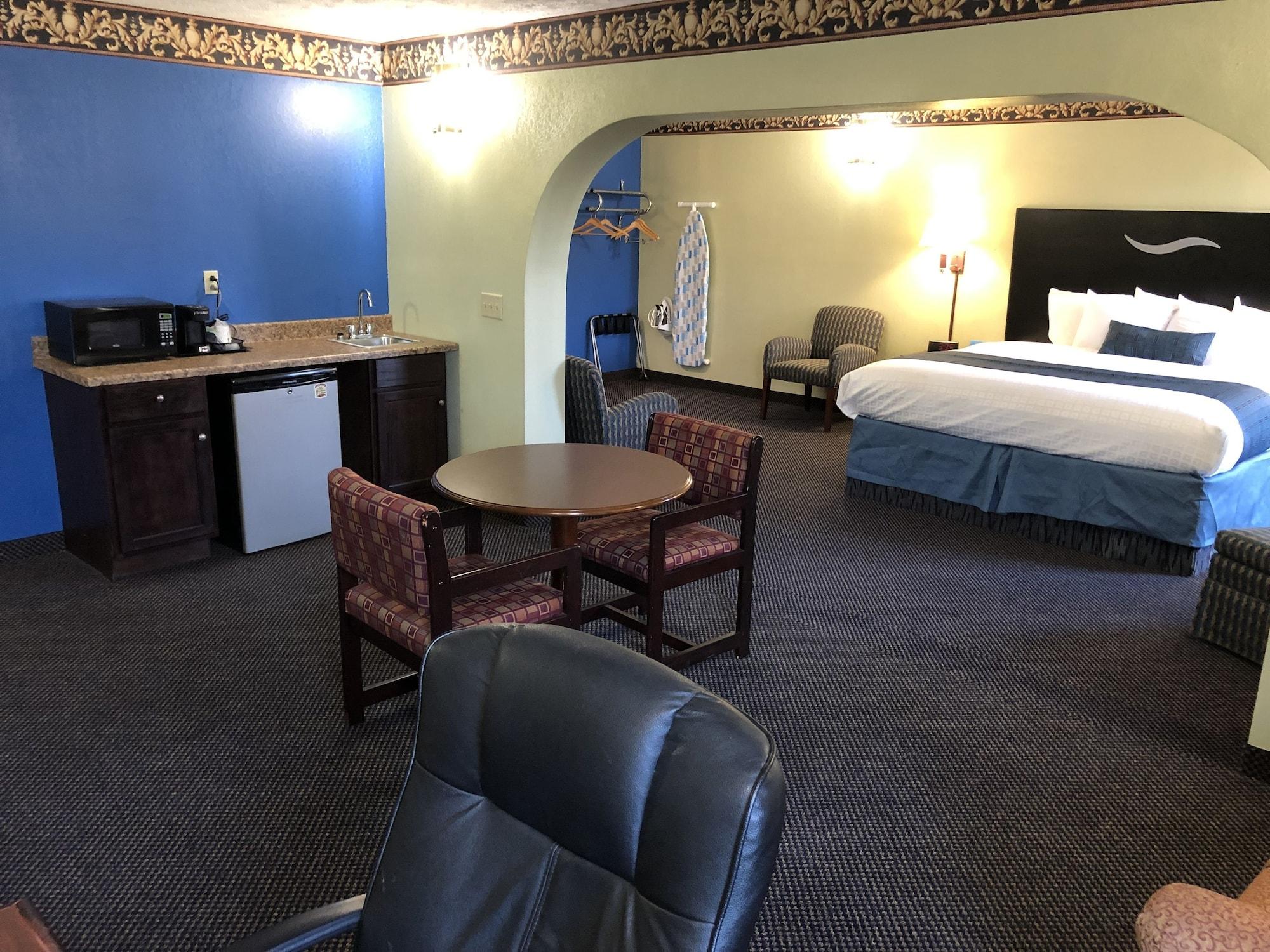 Days Inn & Suites By Wyndham Youngstown / Girard Ohio מראה חיצוני תמונה